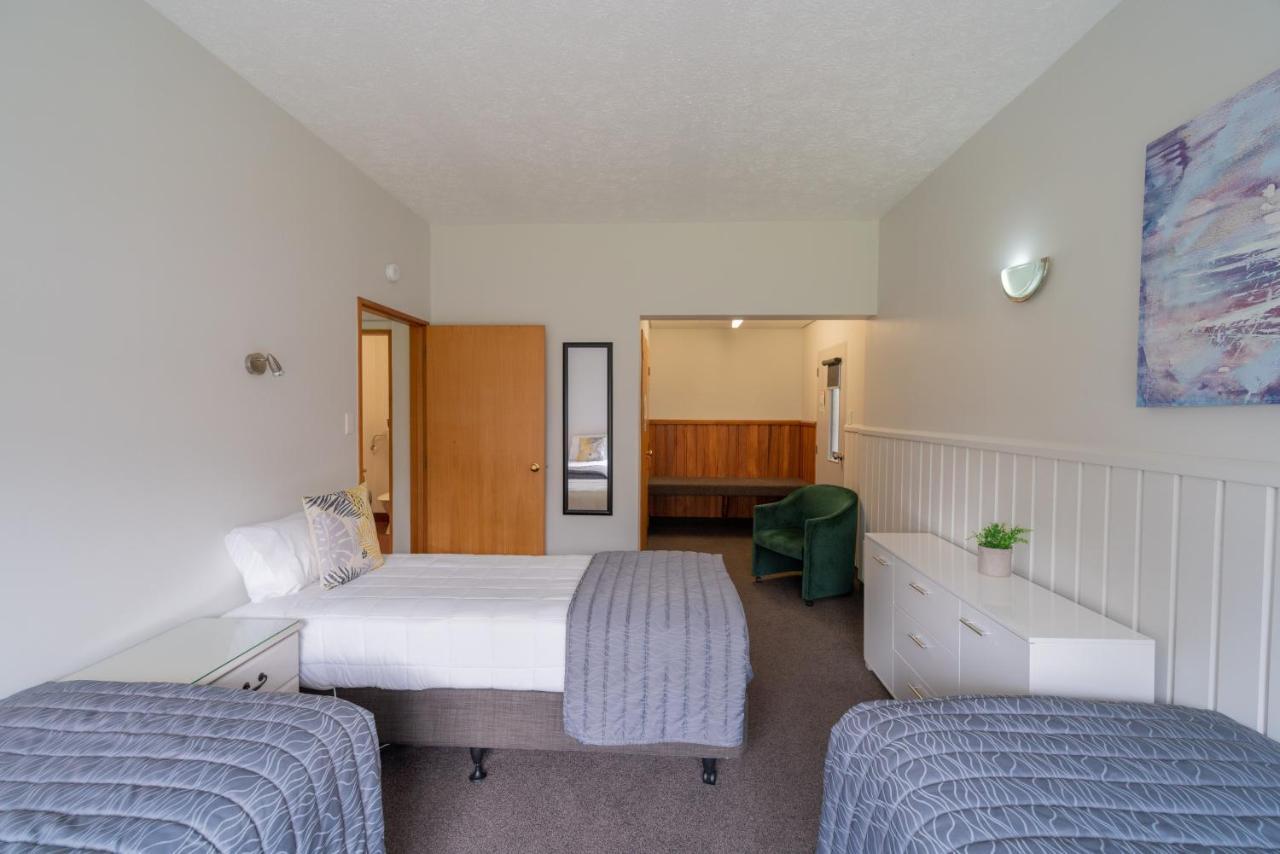Asure Explorer Motel & Apartments Te Anau Zewnętrze zdjęcie